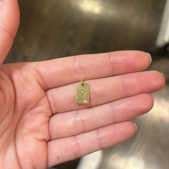 Tiffany & Co. 18k Gold Female Gender Symbol Tag Charm Pendant W/ Diamond - Picture 2 of 7